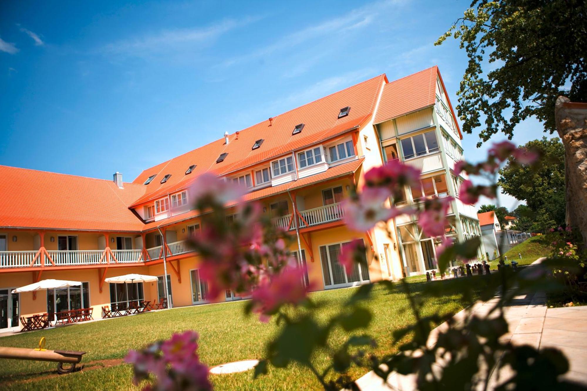 Jufa Hotel Nordlingen Bagian luar foto